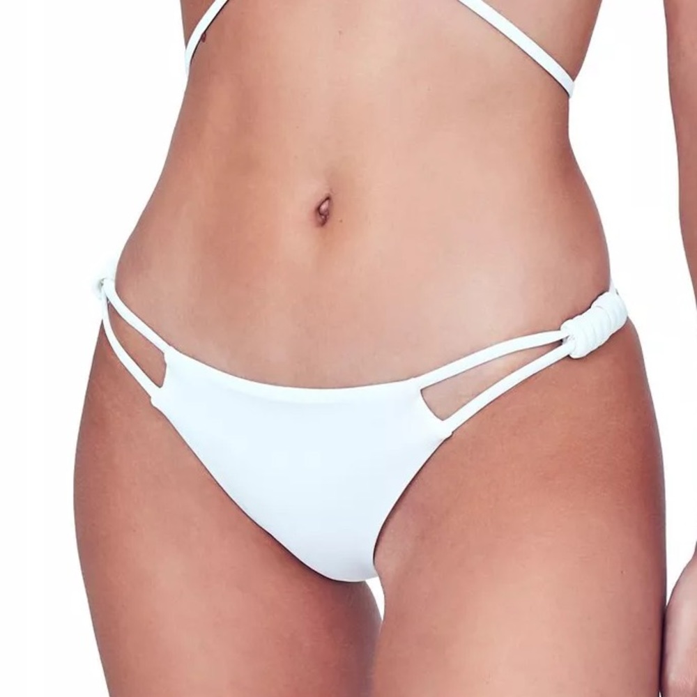 NWT Devon Windsor Kendall Bottom in Cream